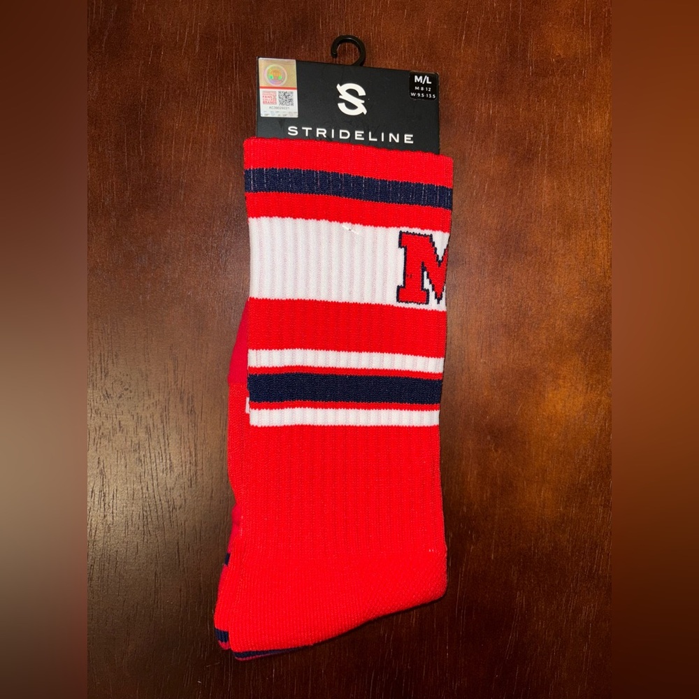 UNIVERSITY OF MISSISSIPPI STRIDELINE CREW SOCKS NWT MEN’S SHOE SIZE 8-12
